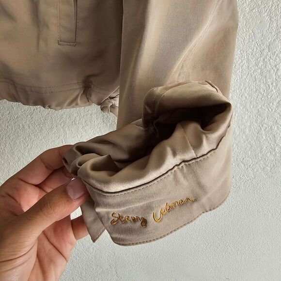 Jordan Paris Collective Twill Crop Jacket 'Strong Woman' XS Kakhi Tan DV1381-250 - Picture 11 of 16